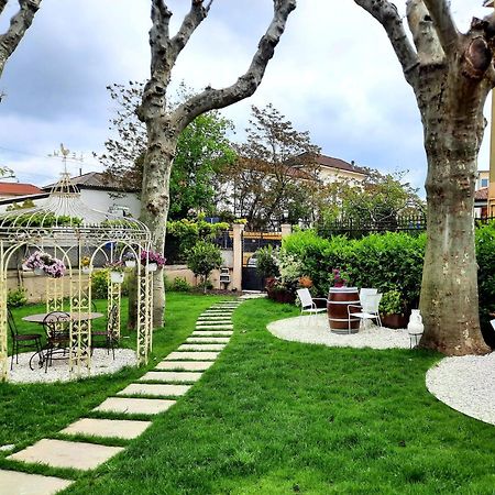 Ristorante Albergo Corona Novi Ligure Buitenkant foto